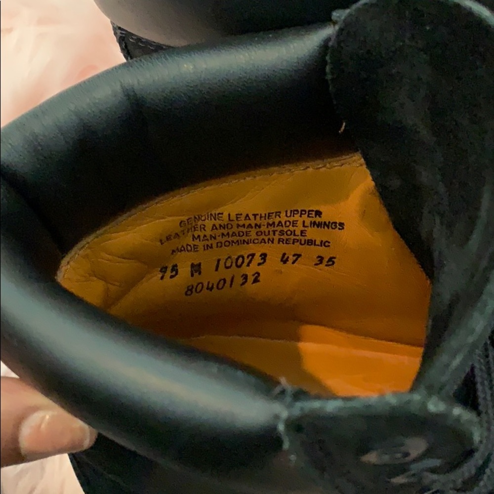 Black Timberlands - Picture 6 of 8